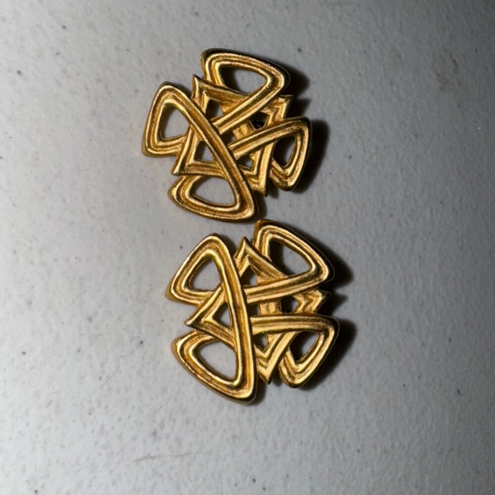 Vintage Gold Tone Square Knot Design Post Earrings - Picture 11 of 12